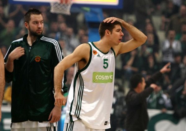 Εξω Τέπιτς, μέσα Σάτο