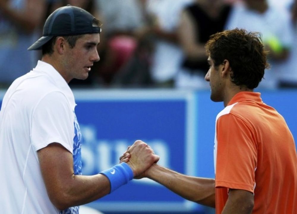 Δύσκολη νίκη για Τσίλιτς