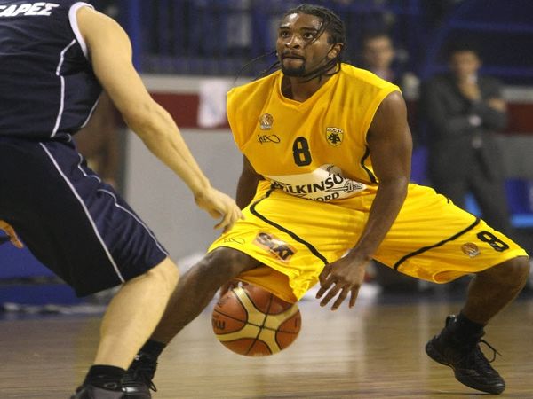 «Κοιτάει» Τόμπσον ο Ηλυσιακός