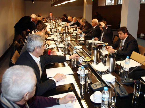 Ακαρπη η… ακρόαση