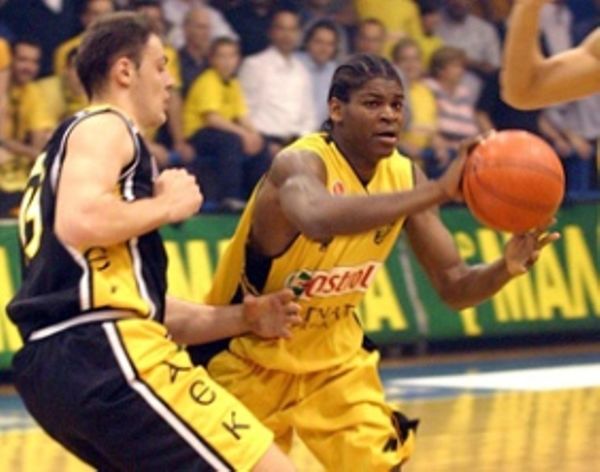 Πάρκερ: «Να βοηθήσω τον Ηρακλή να νικά»