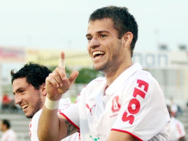 Τρεις απόντες