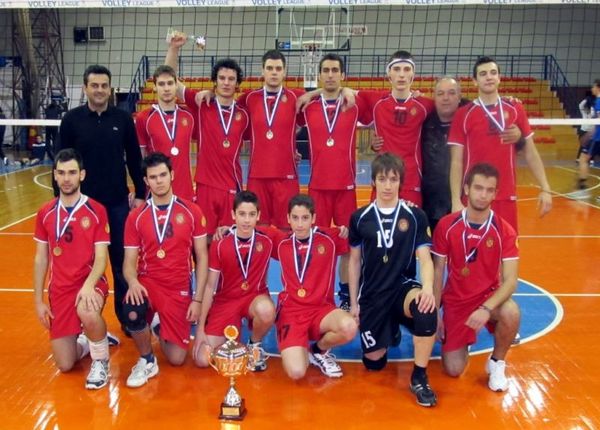 Παρέδωσε το στέμμα του