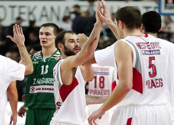 Τη νίκησε και την… στηρίζει