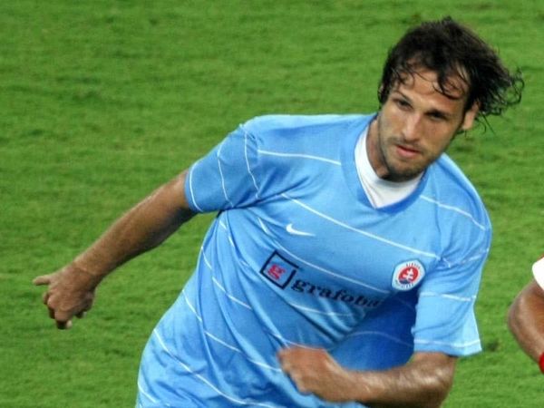 Στην αναμονή ο Κόζακ