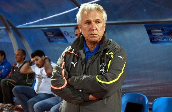 Με απουσίες στη Νέα Σμύρνη