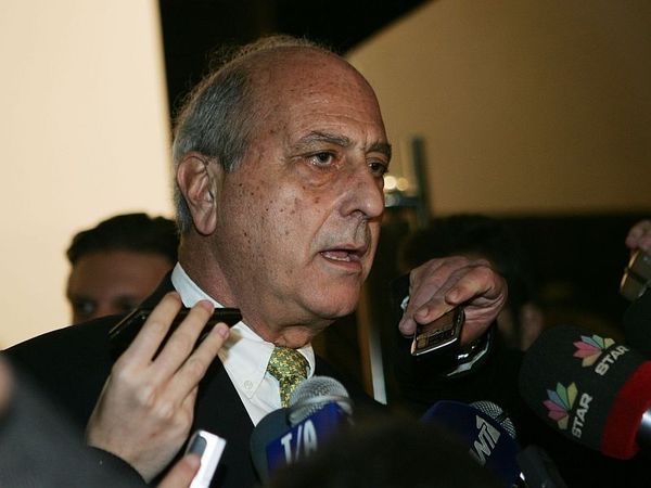 Δείπνο ενότητας από Πολέμη