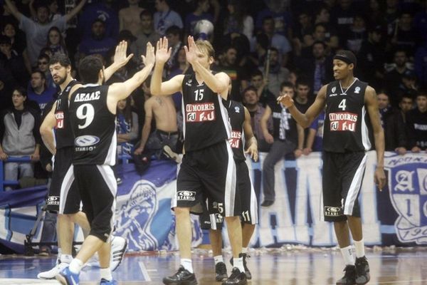 Πάρτι ΠΑΟΚ στο «Ιβανώφειο»