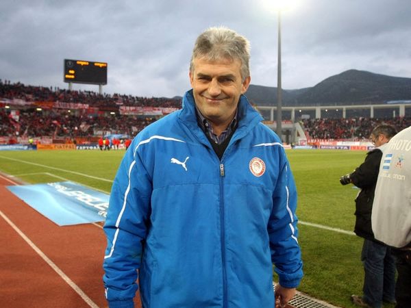 «Κοιτάμε τους αντιπάλους στα μάτια»