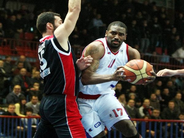 Κόβιλ: «Νίκη χάρη σε όλους»