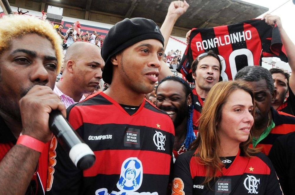 Ποιος Ροναλντίνιο; (vid)