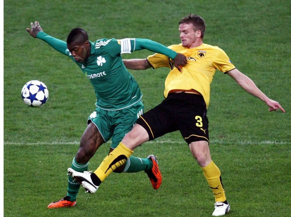 Την «σπάει» και περνάει 