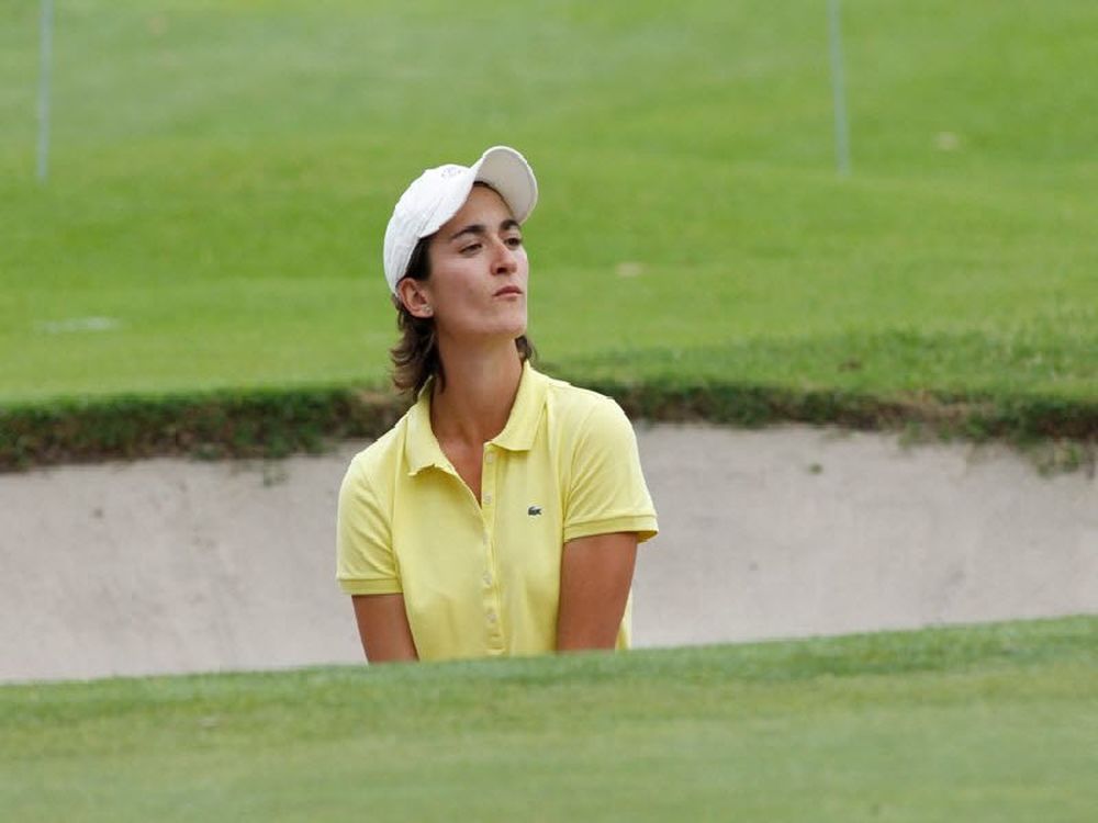 Στο  λάκκο για τη μπάλα