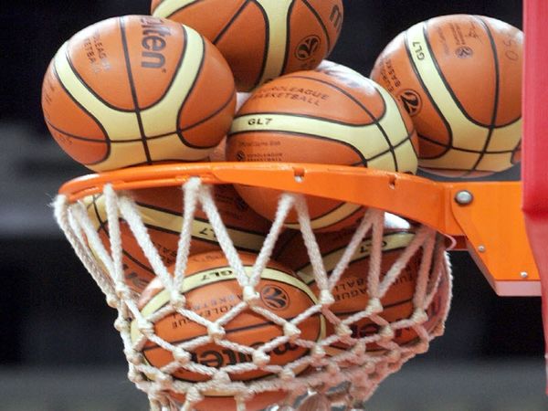Σκορ πρόκρισης για την Ελιτζούρ