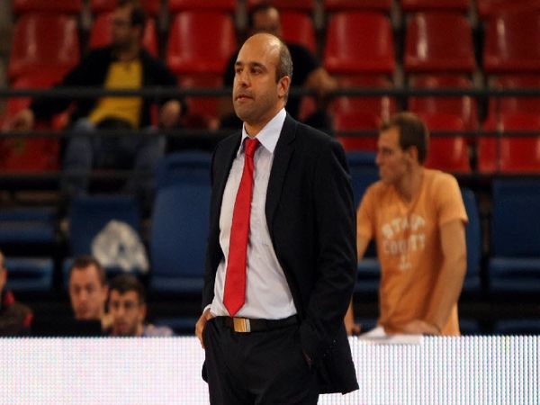 «Με βάση τη σκληρή άμυνα»