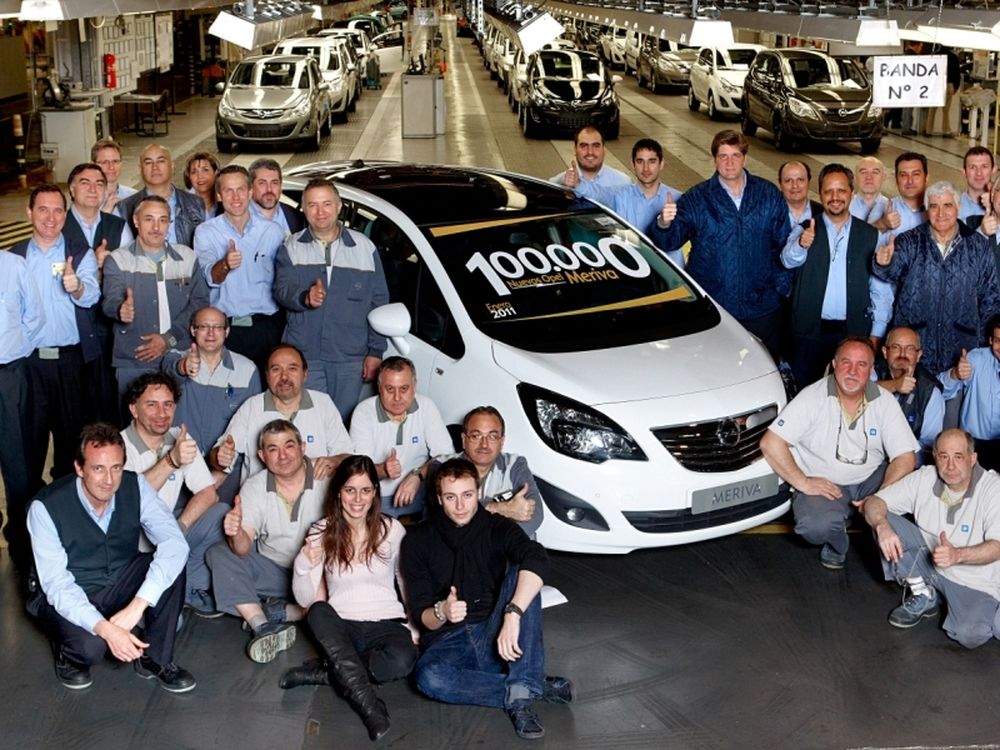 Έφτασε τα 100 το νέο Opel Meriva 