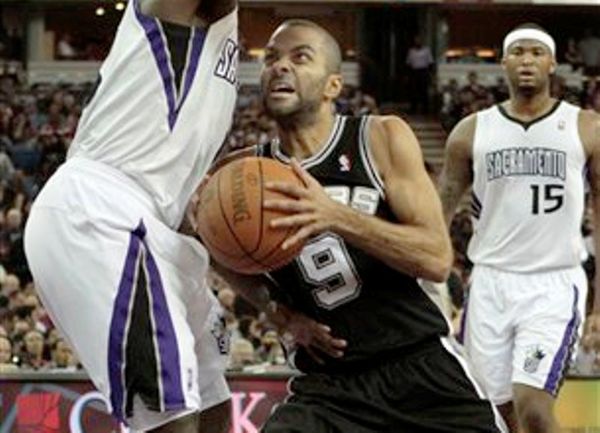 Προελαύνουν οι Spurs