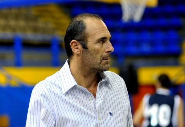 «Δεν χρειάζεται προπονητή»