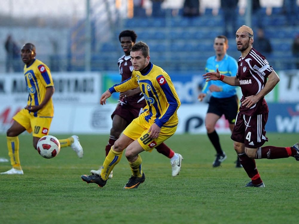 Η πίκρα των δύο, χαρά των υπολοίπων