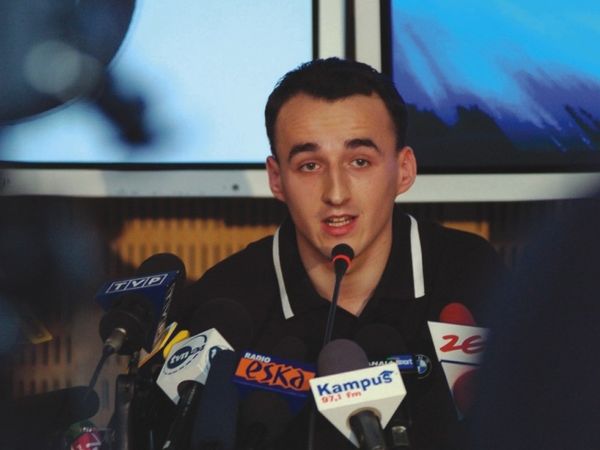 Kατάγματα τα τραύματα του Κούμπιτσα. 