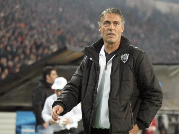 «Πρωτιά στα πλέι οφ»