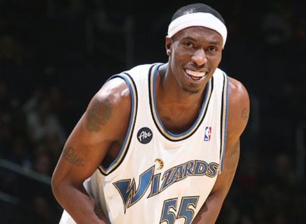 Επιστρέφει ο Χάουαρντ