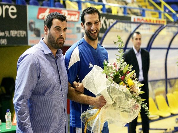 Τέλος δύο, ακολουθούν και άλλοι