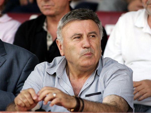 Αλλάζει... ρότα ο Θεοδωρίδης