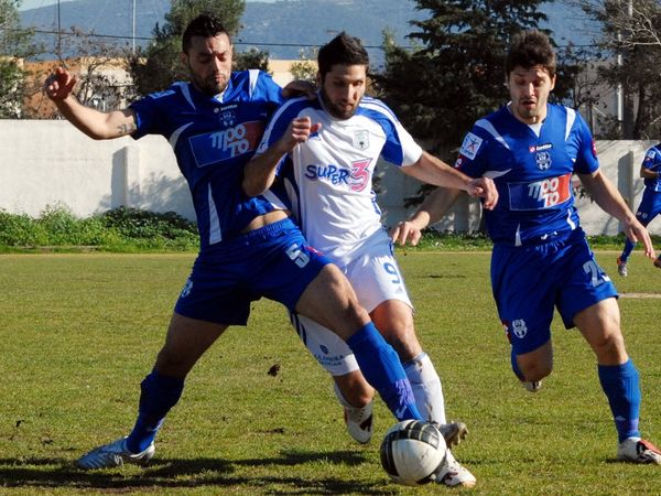 Τους στηρίζει εμπράκτως