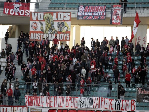  Τέσσερις ομάδες στο σκαμνί