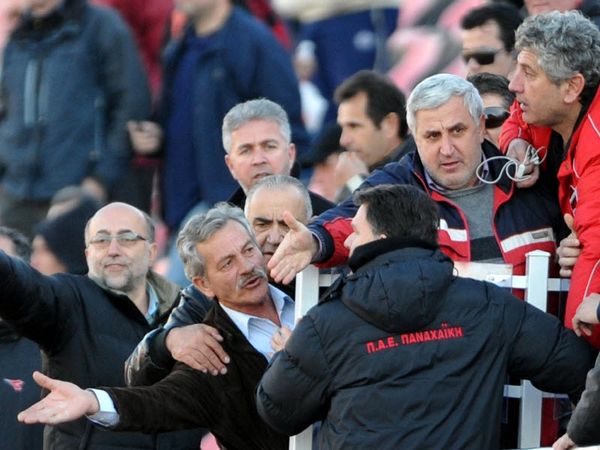 Στην… επίθεση οι οργανωμένοι!