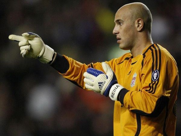 Δυο ενδιαφερόμενοι για Ρέινα