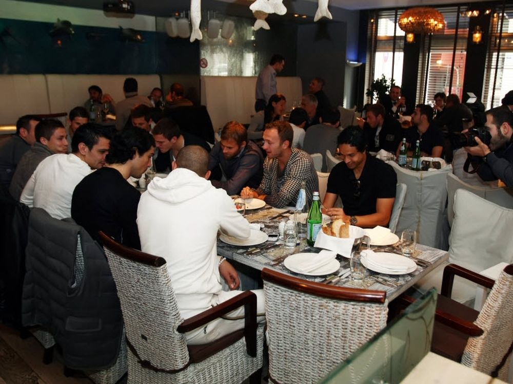 Κέρασμα από τον Σταματόπουλο