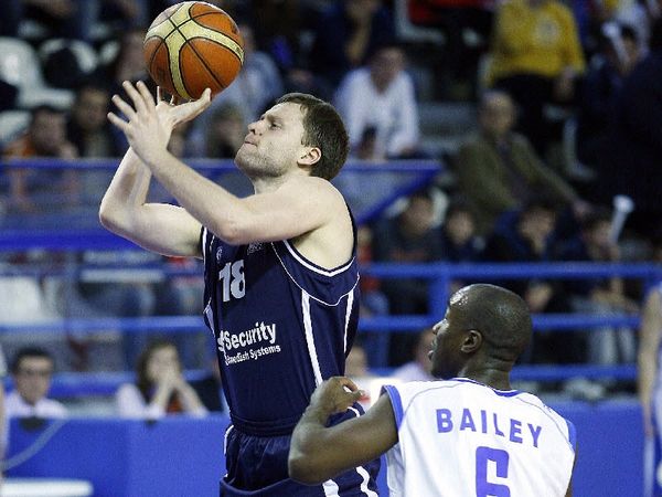 Αζόμβας καλεί Εϊτουταβίτσιους