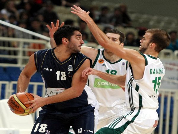 Τρεις στο απουσιολόγιο