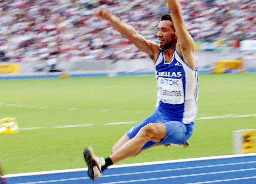 Επιμένει γερμανικά 