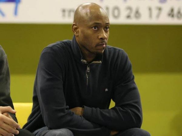 Ξυπνάει και… πεινάει