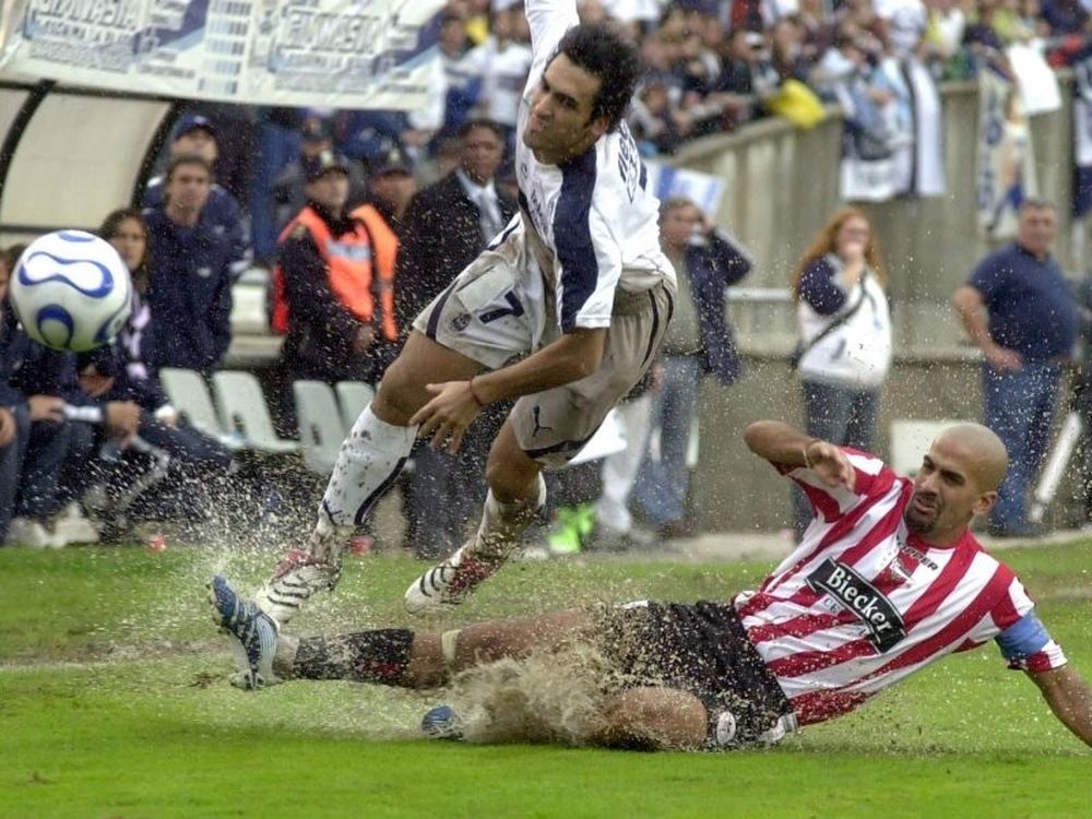 Με το… δεξί η Εστουντιάντες!