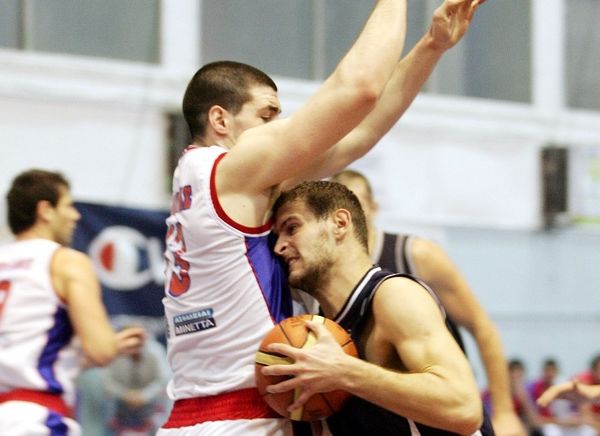 «Πάση θυσία τη νίκη»