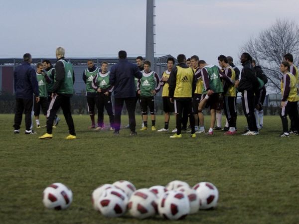 Μήνυμα νίκης από Κωστένογλου