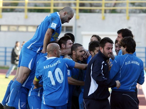 Να αναπτερώσει τις ελπίδες της