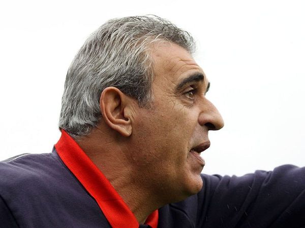 Ξέμεινε από… αμυντικούς