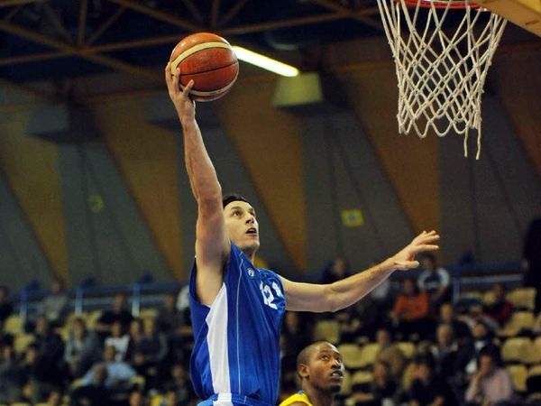 Ακολουθεί ο Πέτροβιτς