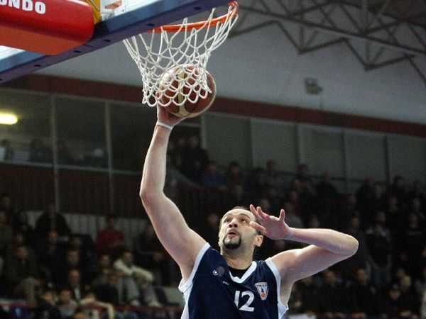 Στα γραφεία ο Σάβο