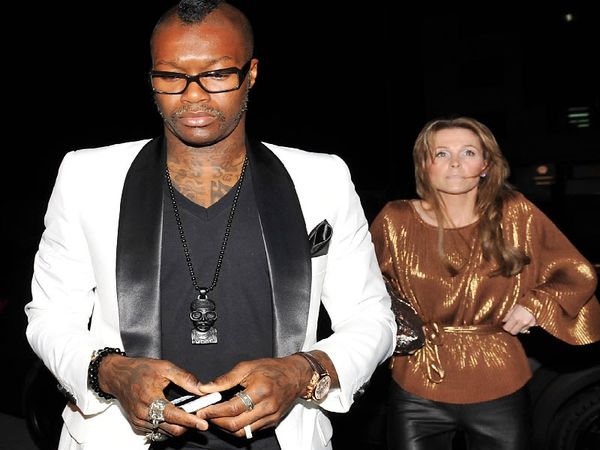 Έβαλε φούστα ο Σισέ! (photos)