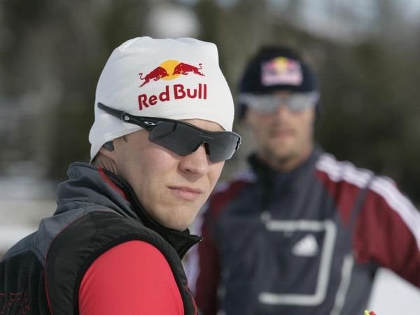 Ο Έκστρομ με σπασμένο καρπό 