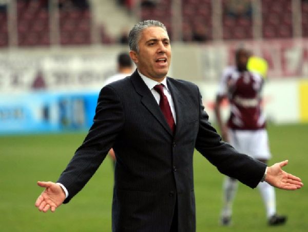 Οι 19 εκλεκτοί του Κωστένογλου