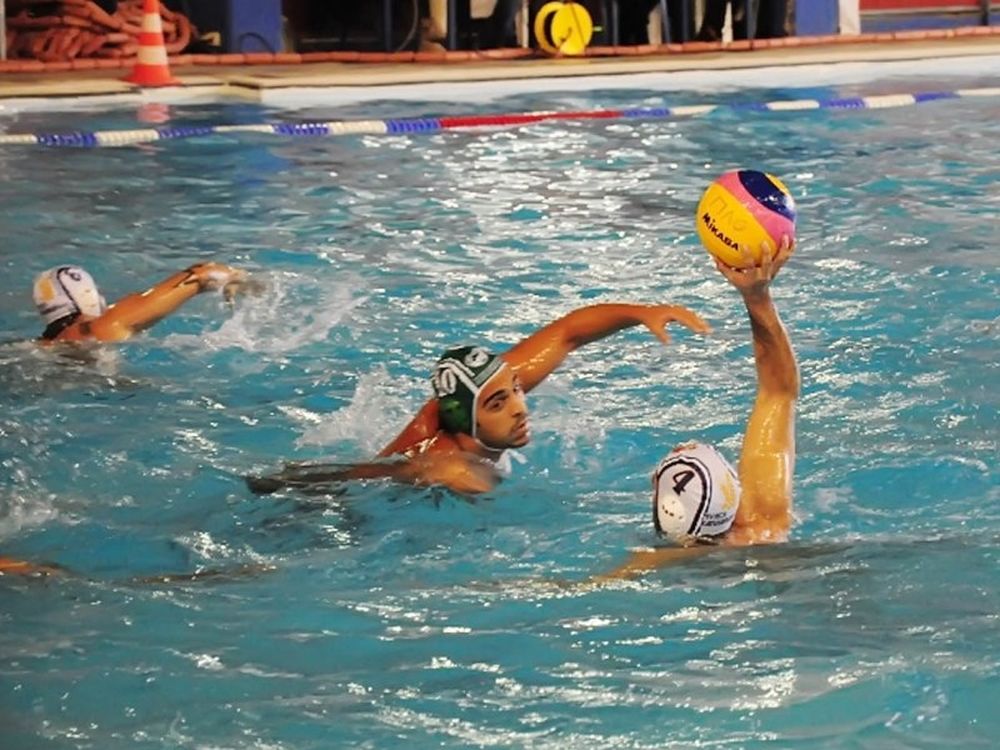 Εύκολα το «τριφύλλι»