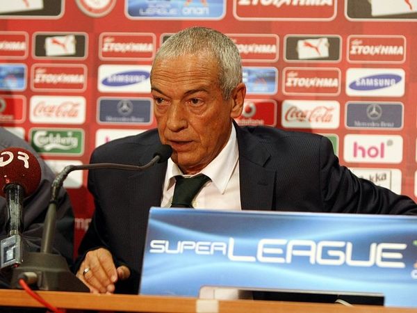 «Να τα δουν UEFA και FIFA»