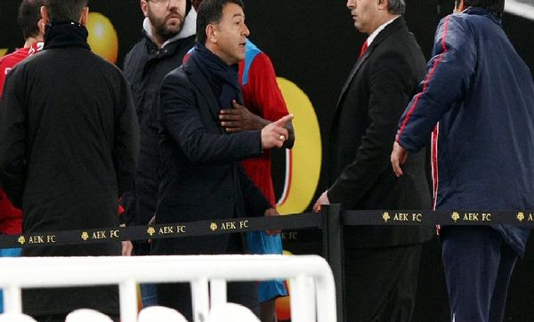 Φραστική επίθεση στον Λεμονή